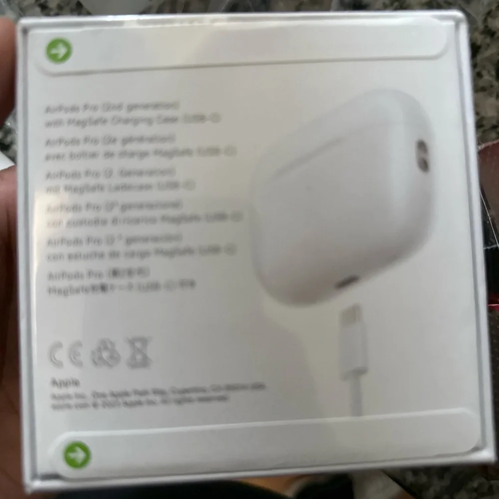 Apple White Wireless Earbuds with Charging Case